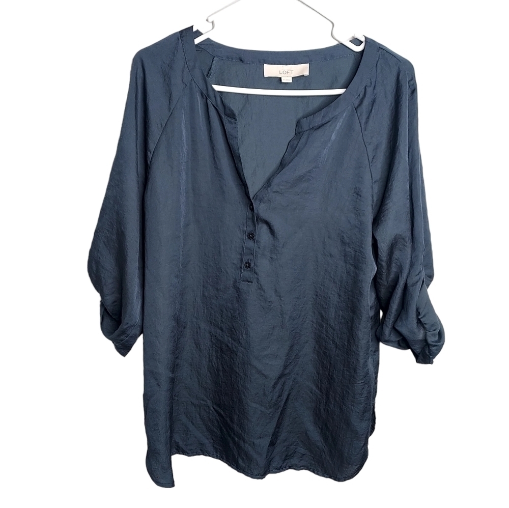 Loft WOMENS V NECK SIZE SMALL